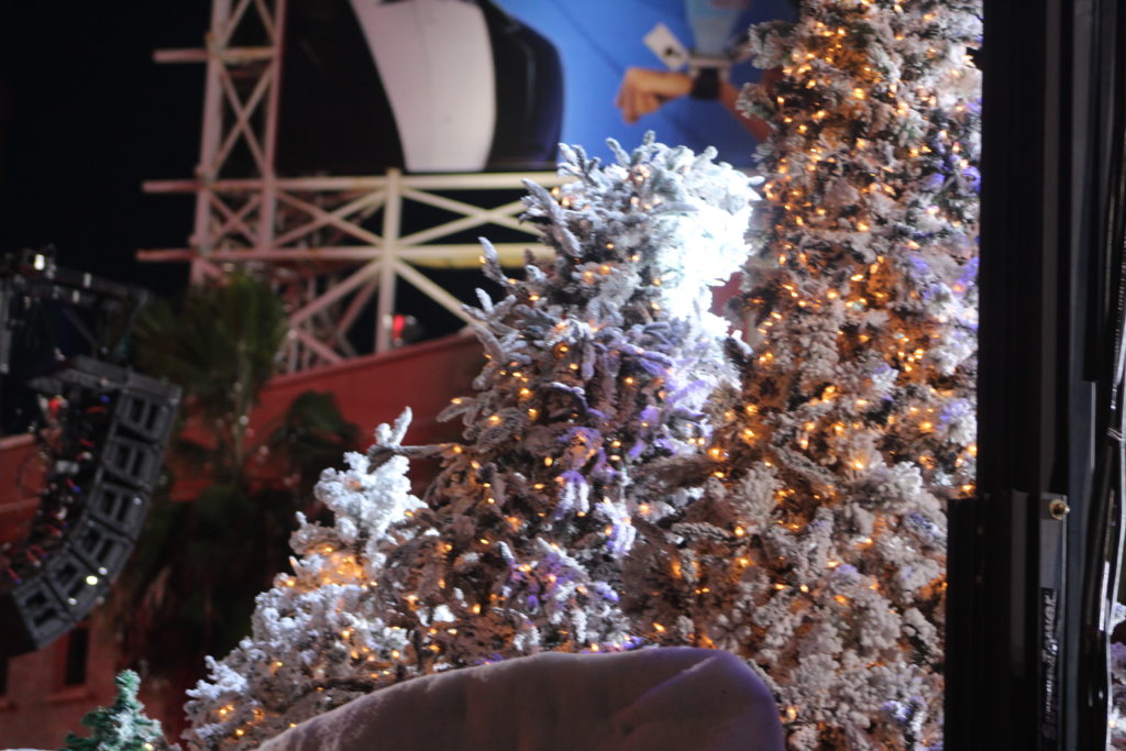 Hooray for Hollywood's 88th Christmas Parade Unspool Hollywood